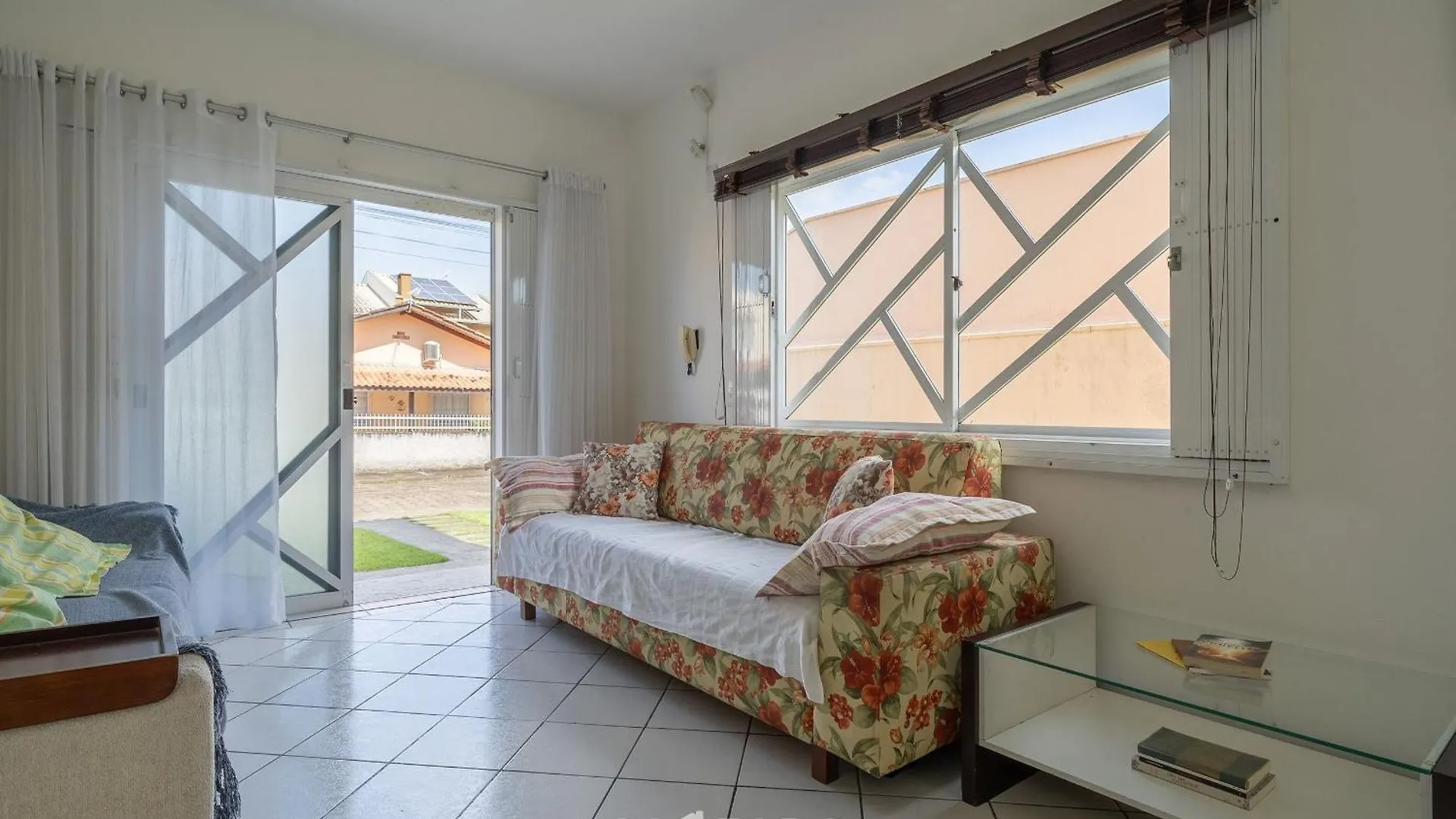 Casa 5Q C/ Piscina No Centro De Penha Bsl190别墅 佩尼亚