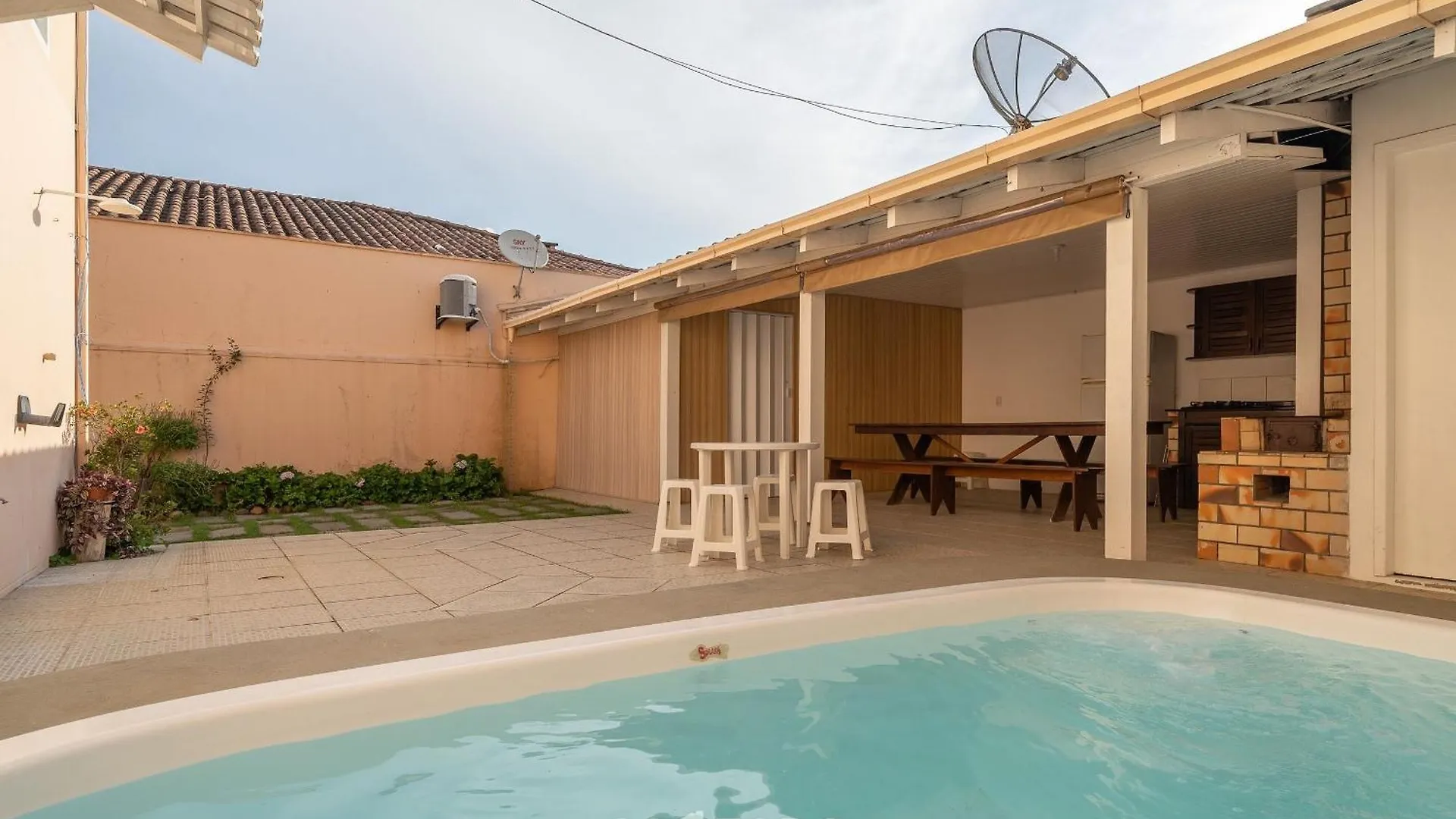 Casa 5Q C/ Piscina No Centro De Penha Bsl190别墅 度假居